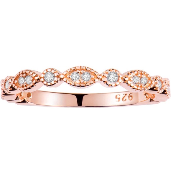 Jewelry - Elegant Rose Gold Women's Ring
